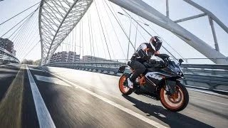 KTM RC 125 action video