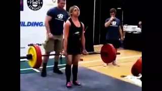 Female Powerlifter Vomits into Crowd 2016