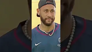 Look at Mbappé's Reaction When Neymar HUMILIATES in Challenge 🤣😂