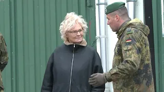 Ministra da Defesa da Alemanha renuncia ao cargo | AFP