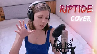 Riptide - Vance Joy | live cover by Daryana