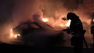 м.Львів: вогонь знищив 3 автомобілі та один пошкодив