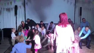 Wedding Flashmob Can't Stop the Feeling