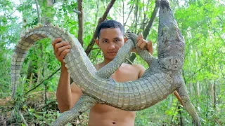 Amazing Brave Man Catching Big Crocodile on River for Cooking in Forest Eating to Survival