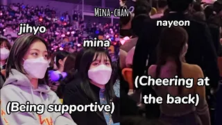 TWICE *spotted* on the Blackpink's concert and being supportive with them