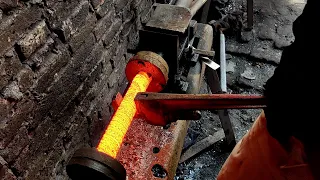 Wootz Twist Steel Process Used to Make Sharp Knife | Sickle Forging Blacksmith