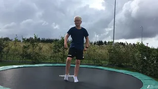 Laver tricks på trampolin