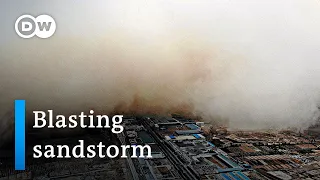 Apocalyptic sandstorms sweep through Inner Mongolia | DW News