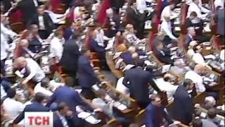 Депутати перейменували 9 районів, 6 міст та 284 українських сіл та містечок