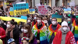 Friedenskundgebung für Solidarität mit der Ukraine in Tübingen