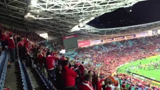 British & Irish Lions fans sing "Wonderwall"