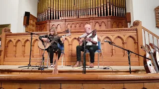 Muriel Anderson and Tony Barnard play Brunner Harp guitars