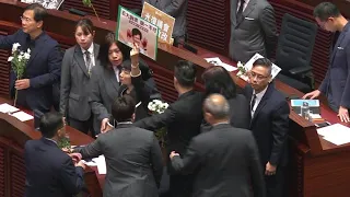 Wieder Tumulte in Hongkongs Stadtparlament