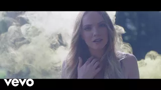 Danielle Bradbery - Hello Summer (Instant Grat Video)