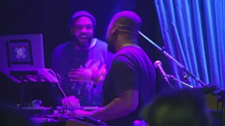 Robert Glasper Experiment & Common - The Light (Live at Blue Note New York)