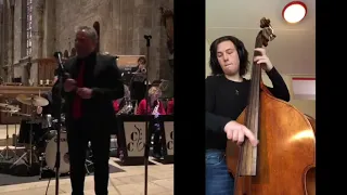 Santa Claus is Coming to Town - The Cool Cabbage Orchestra (double bass by Koen Wortelboer)