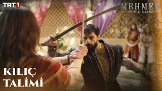 Sultan Mehmed ve Gülşah Hatun’un kılıç talimi ⚔️ - Mehmed: Fetihler Sultanı 11. Bölüm @trt1