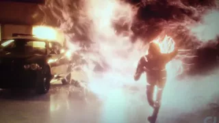 Barry(The Flash) saves central city from a nuclear bomb!!