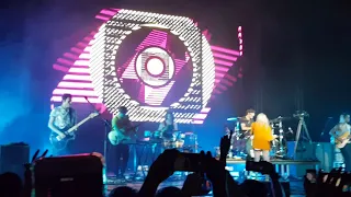 Hard Times (60 FPS) - Paramore Live in Singapore 2018