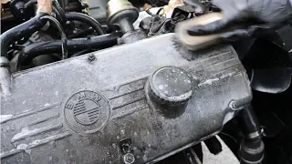 Cleaning the Dirtiest BMW e30 Engine Bay