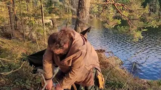 BUSHCRAFT LOUE-CAMP - CATCHING AND COOKING PIKE OVER OPEN FIRE - watching Daubenton´s bats