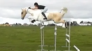 "Free Riding" Jumping huge bareback