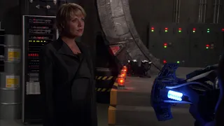 Stargate SG-1 - Season 8 - Gemini - RepliCarter arrives / Troubling news