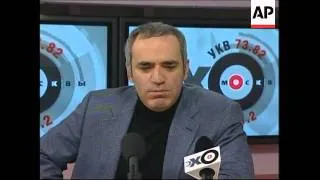 Kasparov at funeral for supporter, comment on election