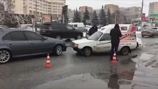 ДТП на вул. Науковій. Рух ускладнено