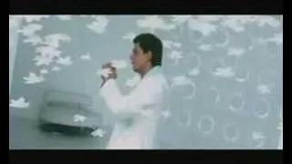 Shahrukh Khan dancing to Huey - Pop, Lock & Drop it