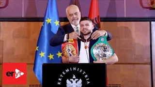 Kryeministria - Ceremonia e nderimit të kampionit Florian Marku