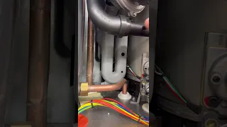 How to test fan pressure on a Worcester Bosch 25/30i ERP boiler during an annual service Partsarena