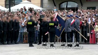 Szokujące nagrania z udziałem policjantów. Namawiają do picia, proponują seks (UWAGA! TVN)