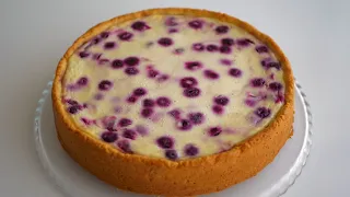 Pie "Tsvetaevsky" with berries and tender cream