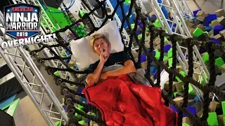 OVERNIGHT CHALLENGE IN AMERICAN NINJA WARRIOR TRAMPOLINE PARK!!