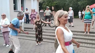 Я танцую........20.08.23 Гомель парк Луначарского 🥰