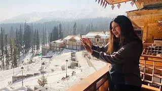 A Room View to DIE for in GULMARG❤️
