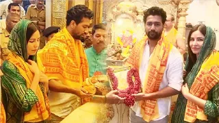 Pregnant Katrina Kaif & Vicky Kaushal Praying At Siddhivinayak Mandir Together