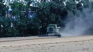 sklizeň pšenice ozimé s kombajnem John Deere T670, odvoz John Deere a autovlek část 1