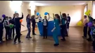 Школьники Лаишевского района устроили танцевальный флешмоб