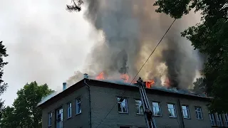 Пожар ЦКБ на Пирогова, Новосибирск. Полный репортаж. Ч. 1. Крыша из железа, полыхает