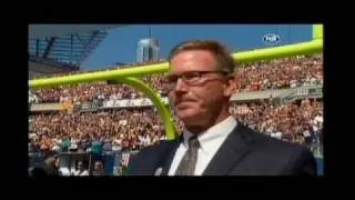 Jim Cornelison sings National Anthem at Soldier Field on 9/11/11