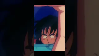 Yamcha mira a Bulma mientras se ducha!