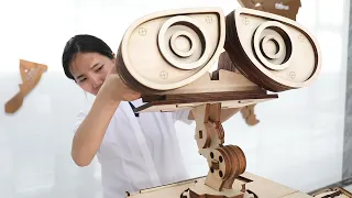 WALL-E ROBOT