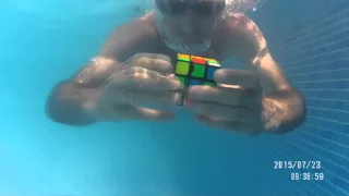 Кубик Рубика под водой  - Roux underwater