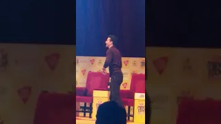 Tiger shroff at mind rock 2018 showing his six abs...