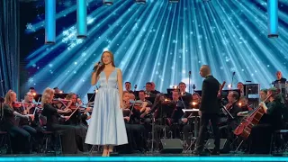 «А снег идёт» - Екатерина Гусева.