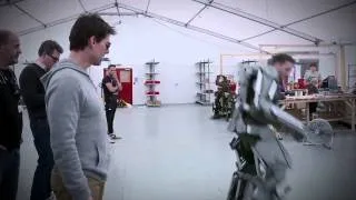 Edge of Tomorrow - "Exo Suit" Featurette  FR