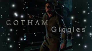 random moments in Gotham that made me giggle