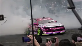 5連ドリフトで最後は白煙祭り D1GP デモラン 東京オートサロン2023